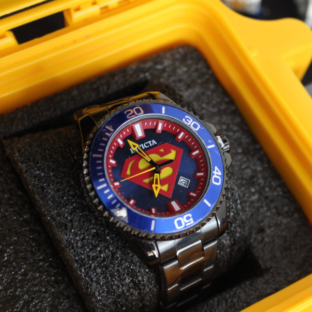 INVICTA SUPERMAN PARAHOMBRE REF-N